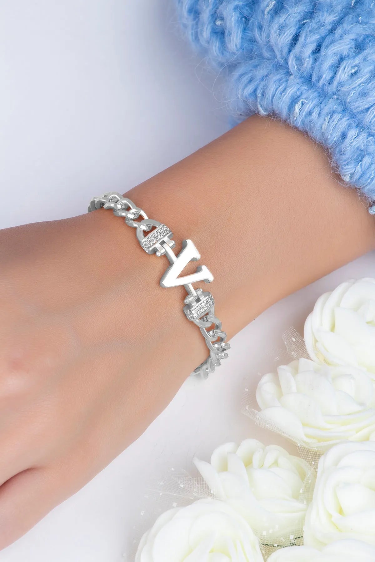 Zircon Stone Design Initial Bracelet - V